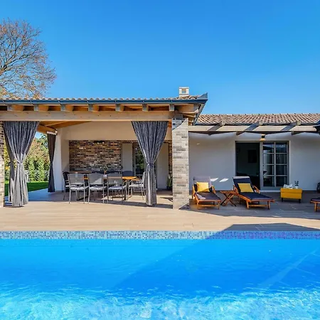 Holiday home Acorn
