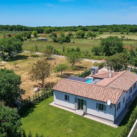 Будинок відпочинку Acorn *