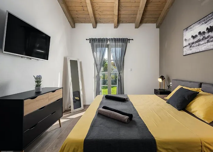 Acorn Будинок відпочинку Пула