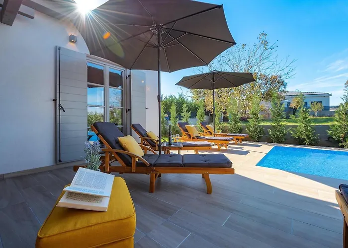 Acorn Будинок відпочинку Пула