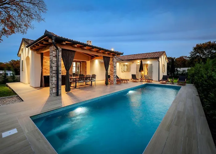 Будинок відпочинку Acorn Пула