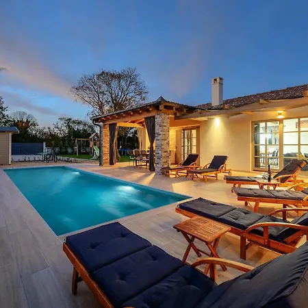 Acorn Hébergement de vacances Pula