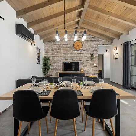 Acorn Semesterbostad *