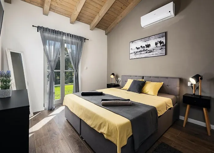 Nyaraló Acorn Póla