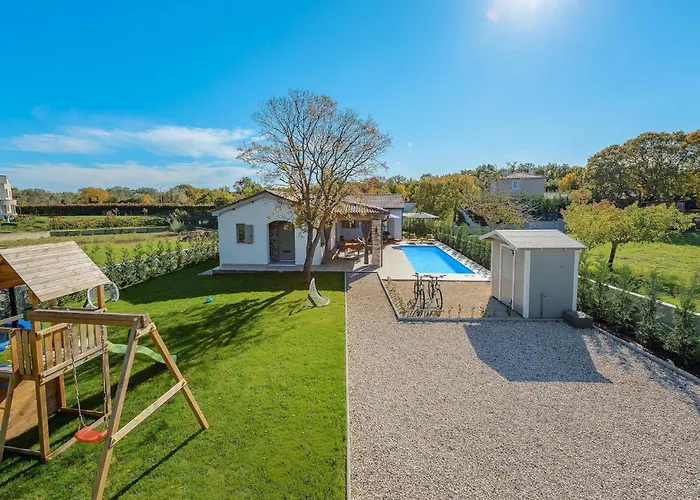 Acorn Nyaraló Póla